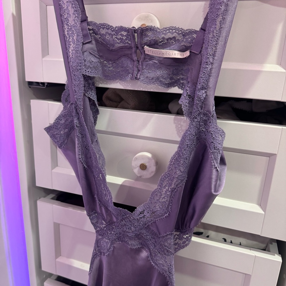 STELLA MCCARTNEY x GOSSIP GIRL Silk Lace Trim Peekaboo Lilac Lavender Slip Dress - Picture 7 of 12